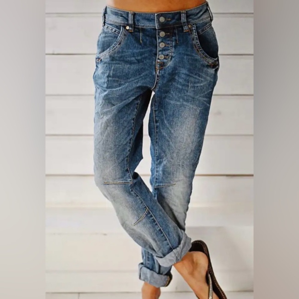 Flamingals Wash Button  Fly Stitch Low Rise Straight Leg Jeans